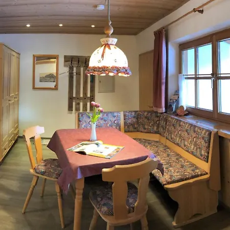 Апартаменты Ferienhaus Koessel Пфронтен